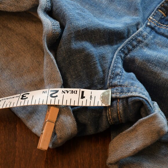 Hollister Women's Distressed Jean Shorts Size w24 - Picture 6 of 6